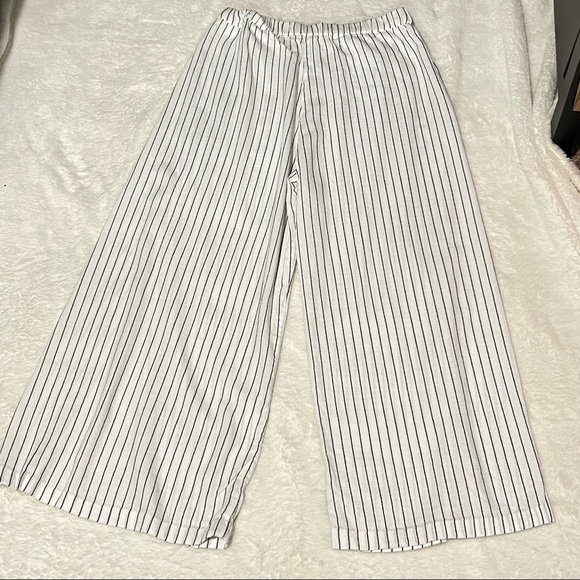 Roxy Wide Legged pants - Picture 3 of 4